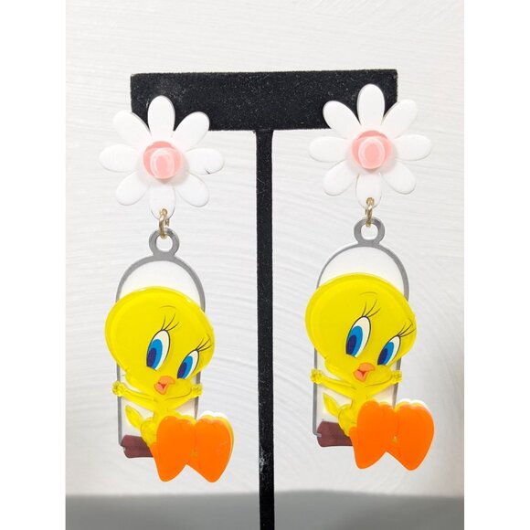 Warner Brothers Looney Tuns Tweety Bird Daisy Dangle Earrings Long - Picture 1 of 8